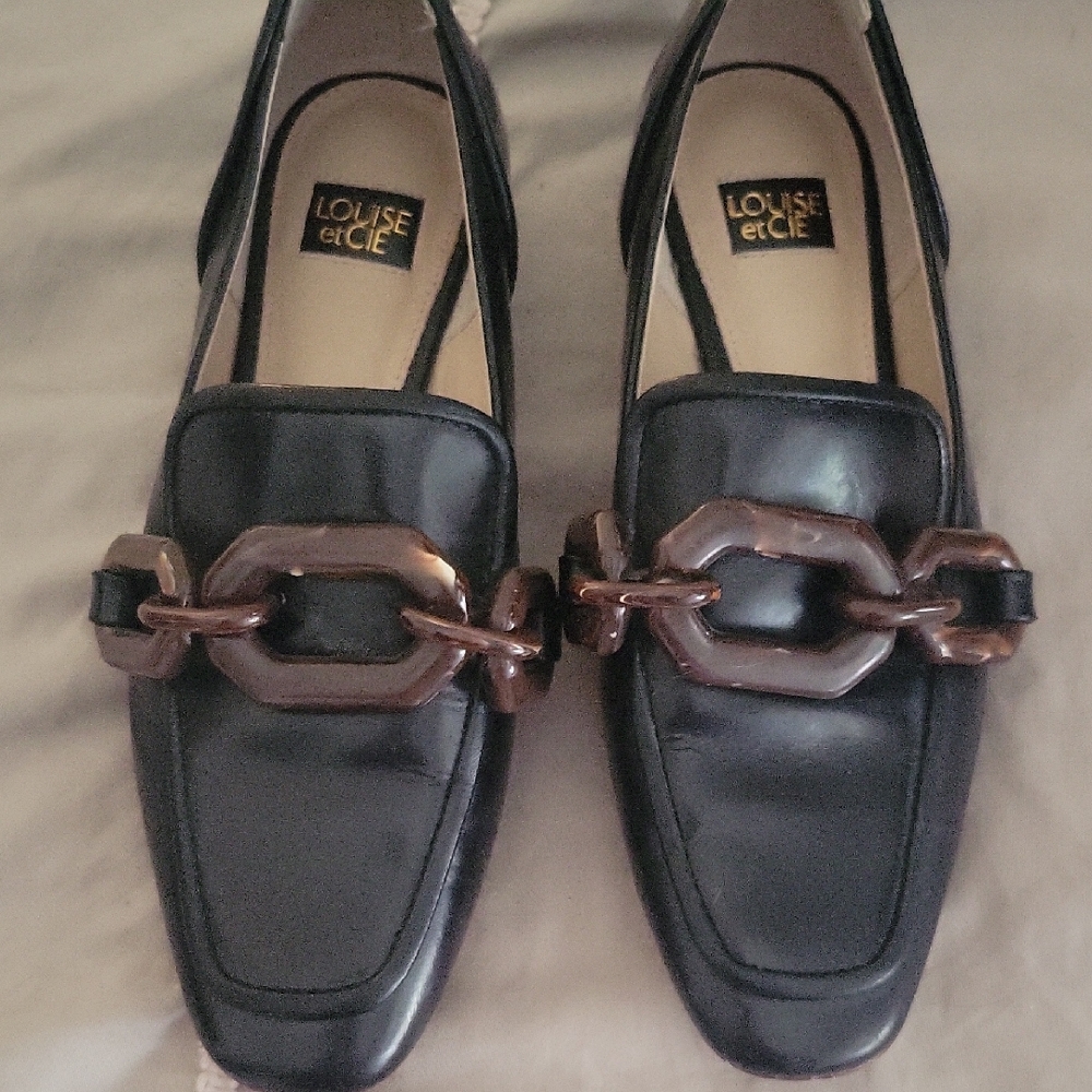 Louise et Cie Black Loafers with Bold Chain Accent